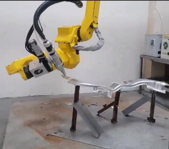 機(jī)械手三維激光切割機(jī)——突破維度限制，解鎖