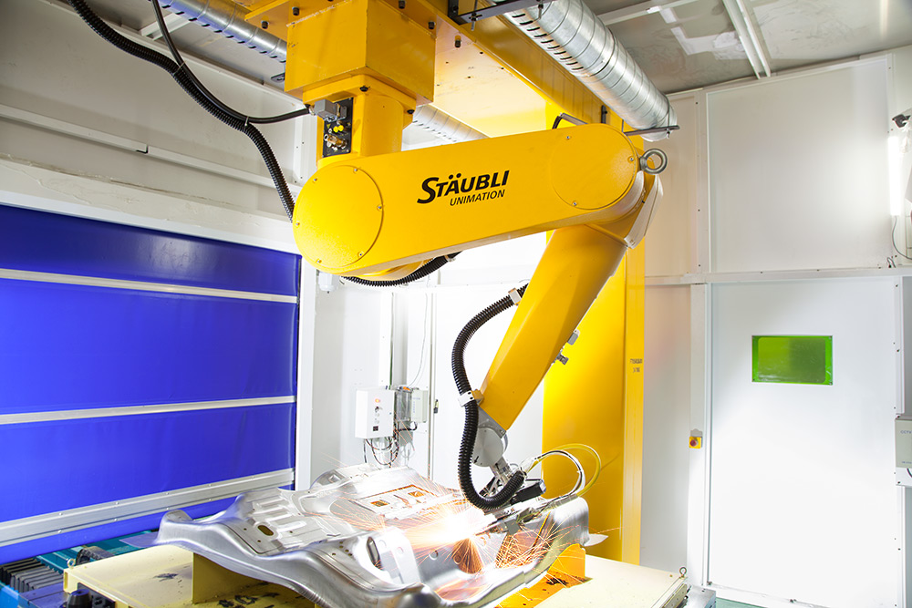 三維激光切割機設(shè)備